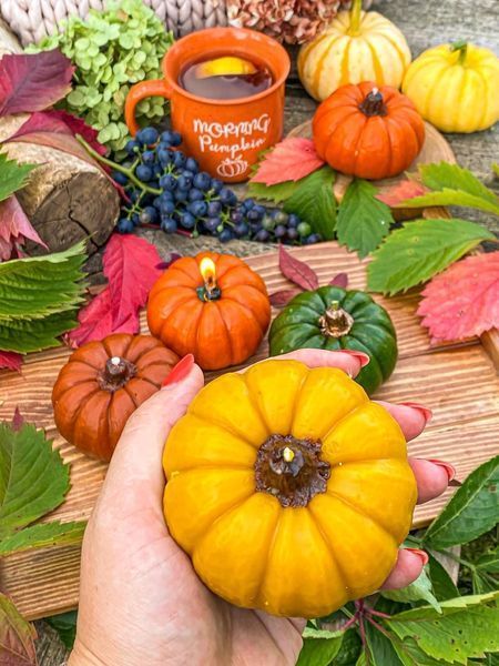🎃 Свеча из пчелиного воска &laquo;Тыквенное сияние&raquo; 11376374 фото