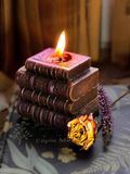 📖 Свічка &laquo;Magic Book&raquo; 111376724 фото