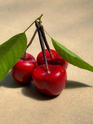 🍒 Набор из трёх свечей &laquo;Черешня&raquo; 111377022 фото