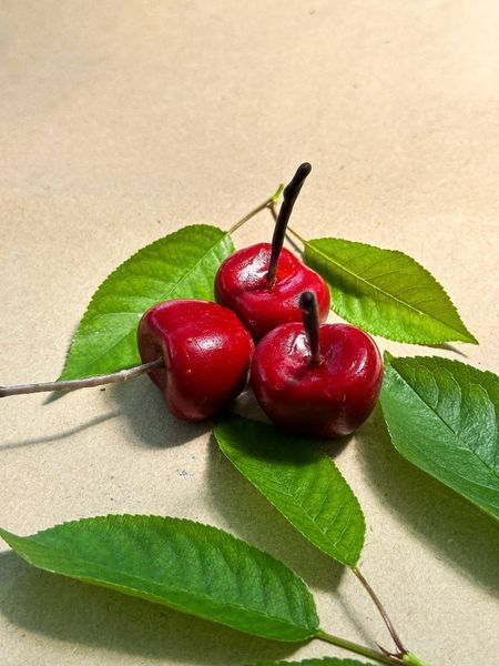 🍒 Набор из трёх свечей &laquo;Черешня&raquo; 111377022 фото