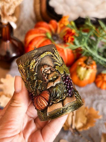 🍂 Вівтарна свічка з підставкою &laquo;MABON. Свято осіннього врожаю&raquo; 111377080 фото