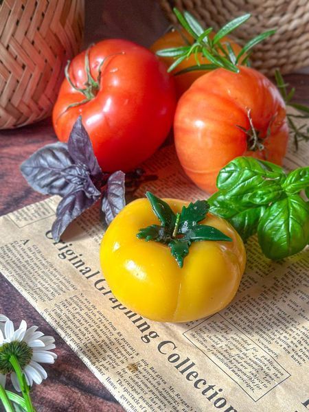 🍅 Свічка &laquo;Спілий томат&raquo; 1113766580_c1 фото