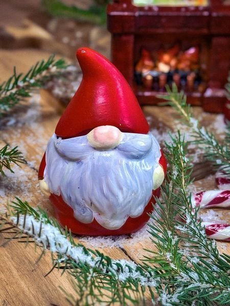 🎅 Свеча &laquo;Гном - помощник Санты&raquo; 111376776 фото