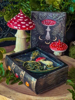 🍄 Набір з 3х свічок &laquo;Гримуар Травниці&raquo; 111376992 фото