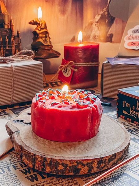 🥮 Свеча «Harry Potter Birthday Cake» 10705797 фото