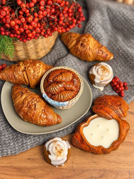 🥐 Свічка &laquo;Кошик із круасанами&raquo; 111377130 фото