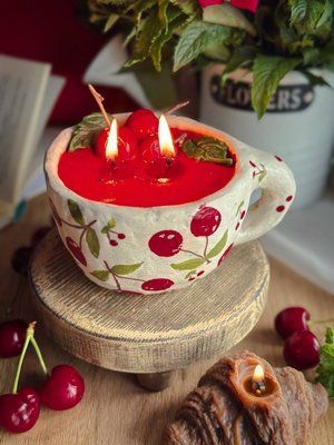 🍒 Свічка-чашка &laquo;Вишнева насолода&raquo; 113766332 фото